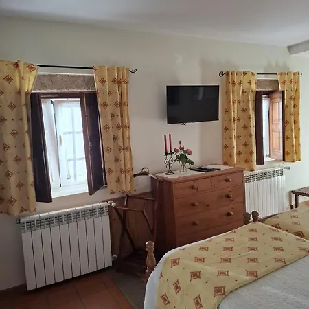 Konukevi Casa De Fatauncos 4*